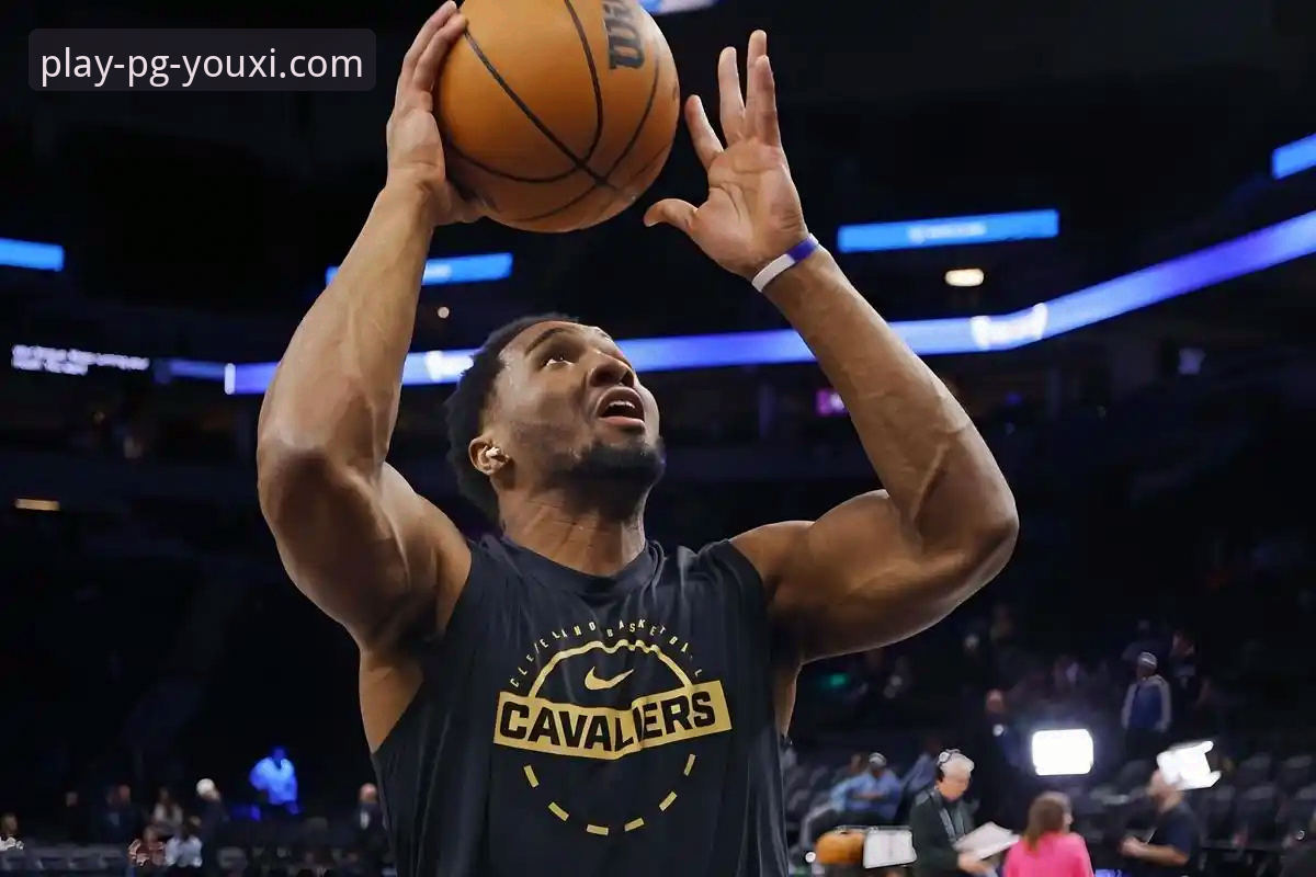 NBA常规赛最新动态：骑士险胜魔术，米切尔42分闪耀全场